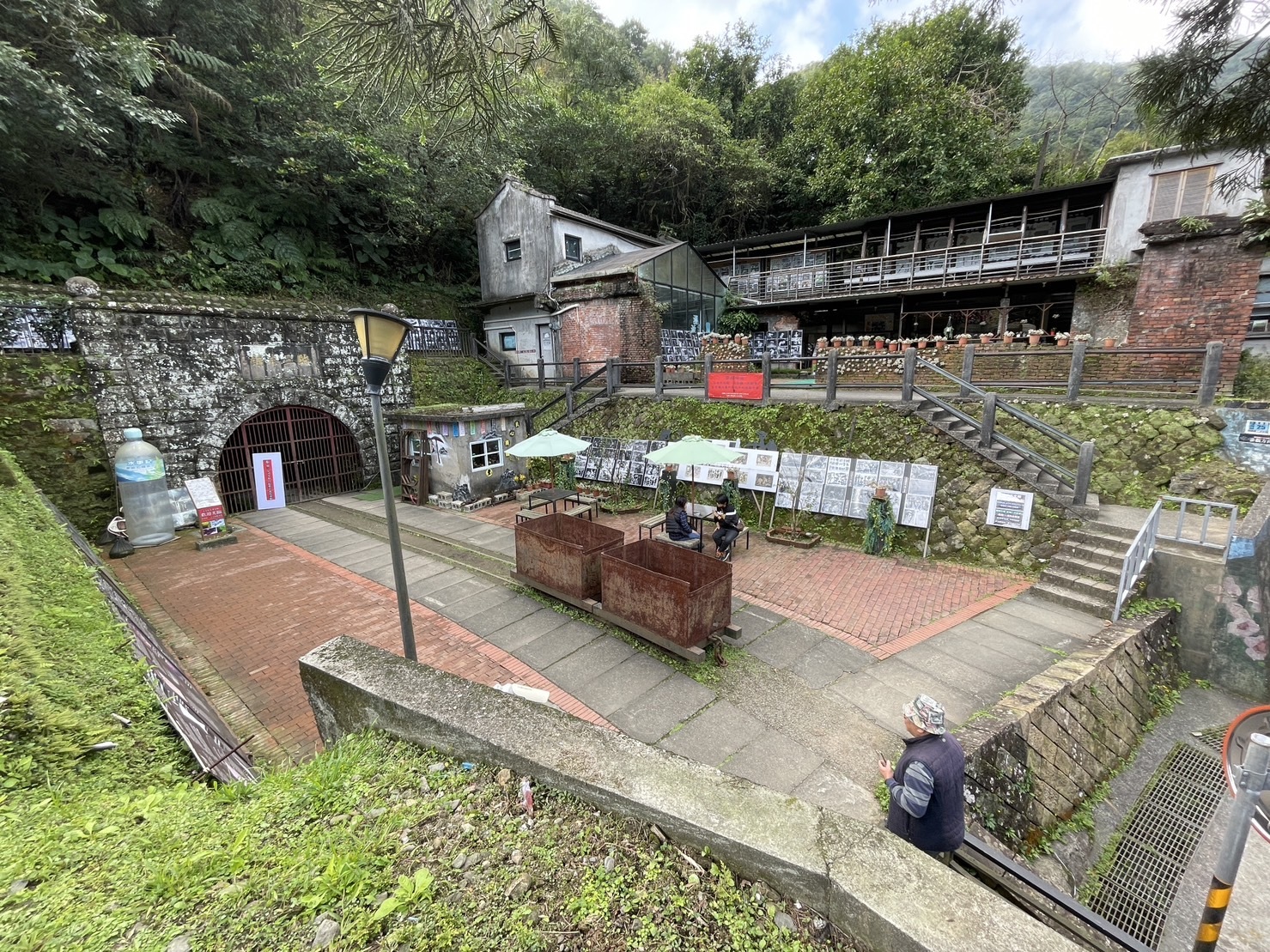基地場域1-礦坑前場域