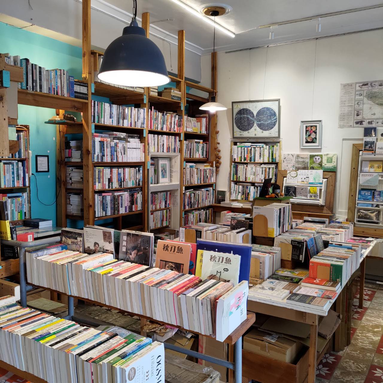 05曬書店2F書籍